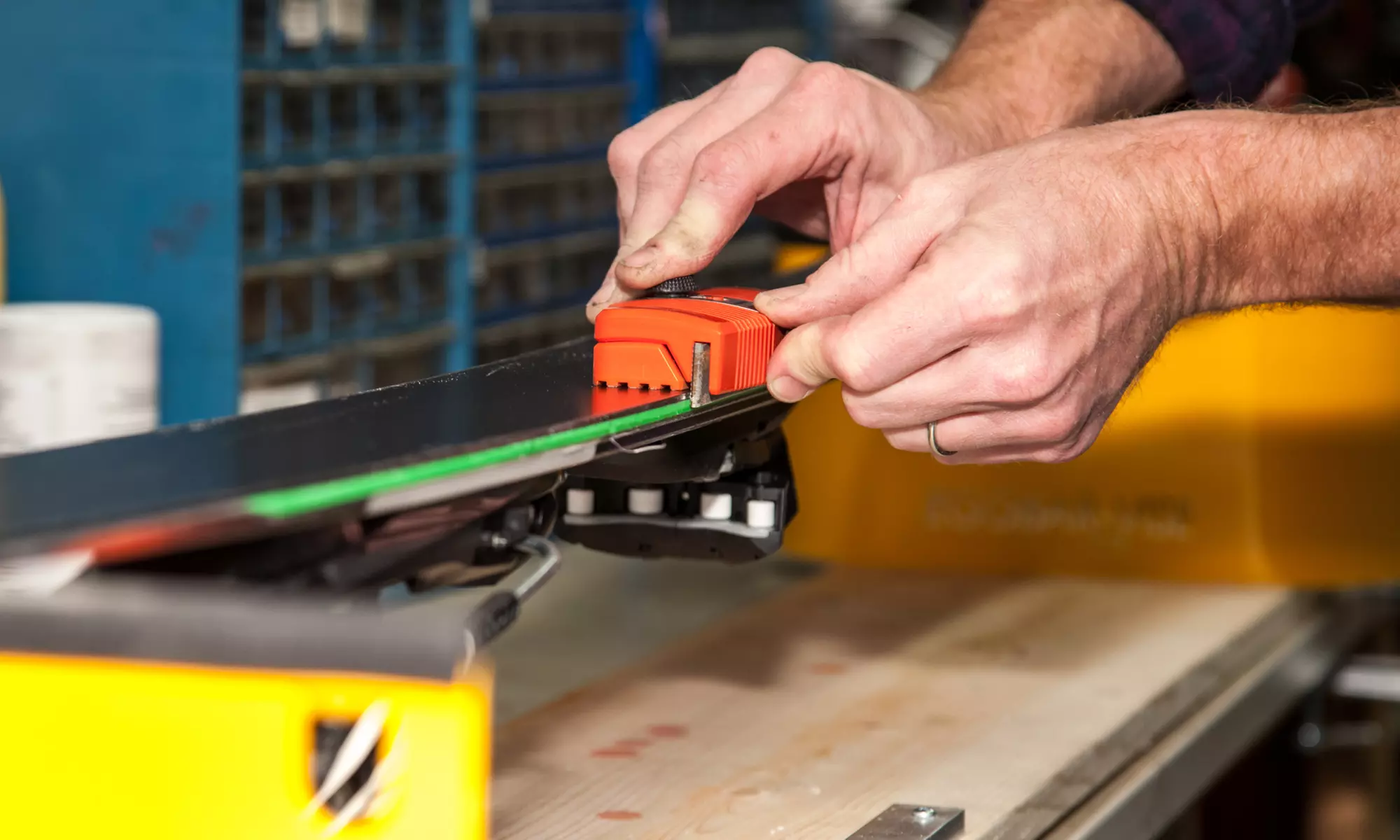 Alpine Ski Wax & Edge for Effortless Slope Sliding