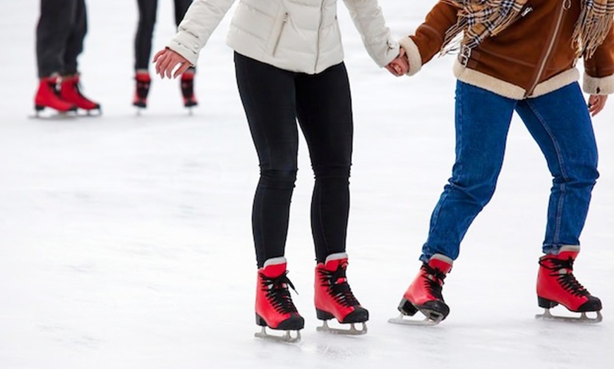 Image 2: Patinaje para 1, 2 o 4 en 25 minutos con pista de 400 m²