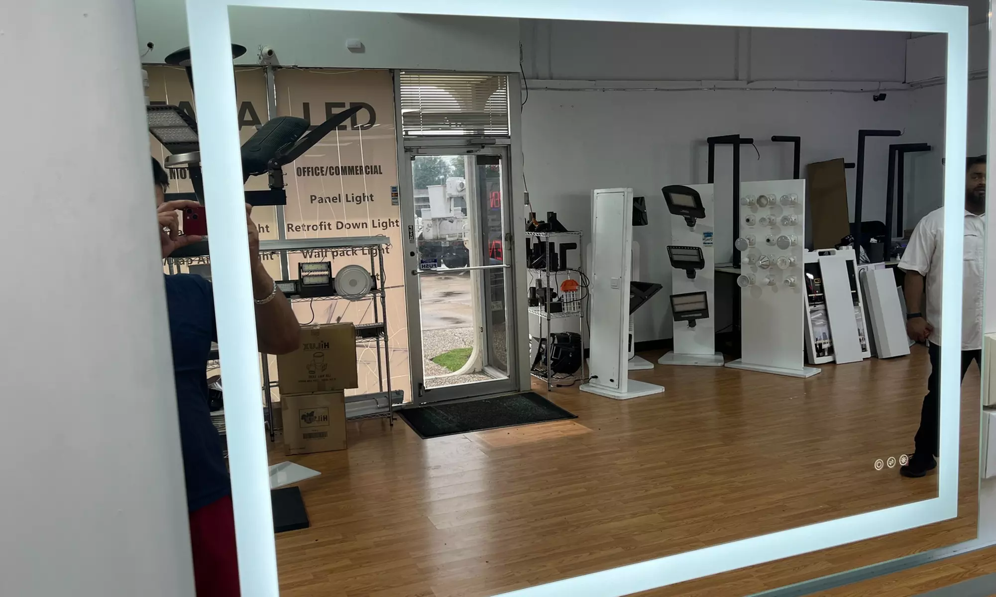 LED Mirror Glass in 2x3 or 3x4 for Stylish Lighting in Any Space
