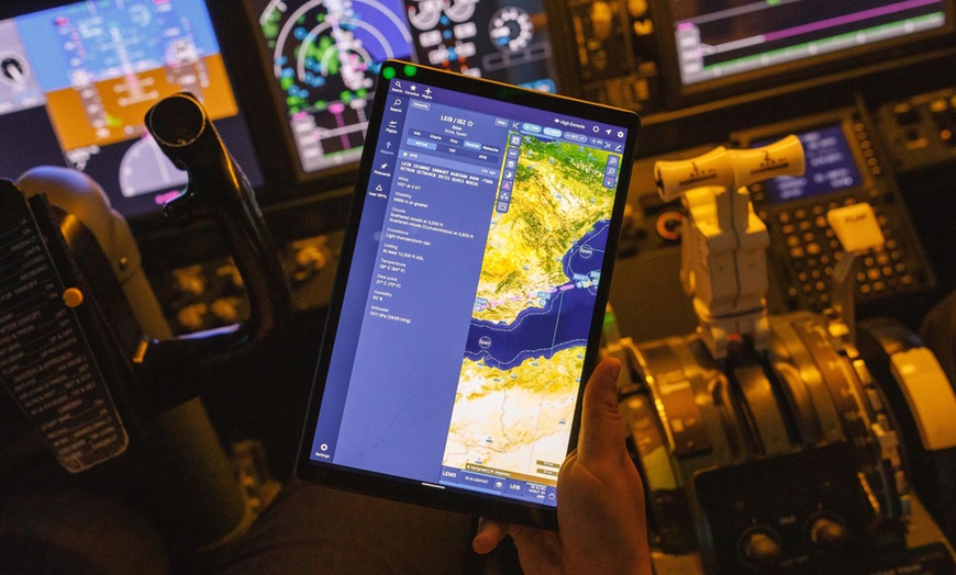 Image 17: Zostań pilotem i zasiądź za sterami symulatora: Boeing 737 i inne