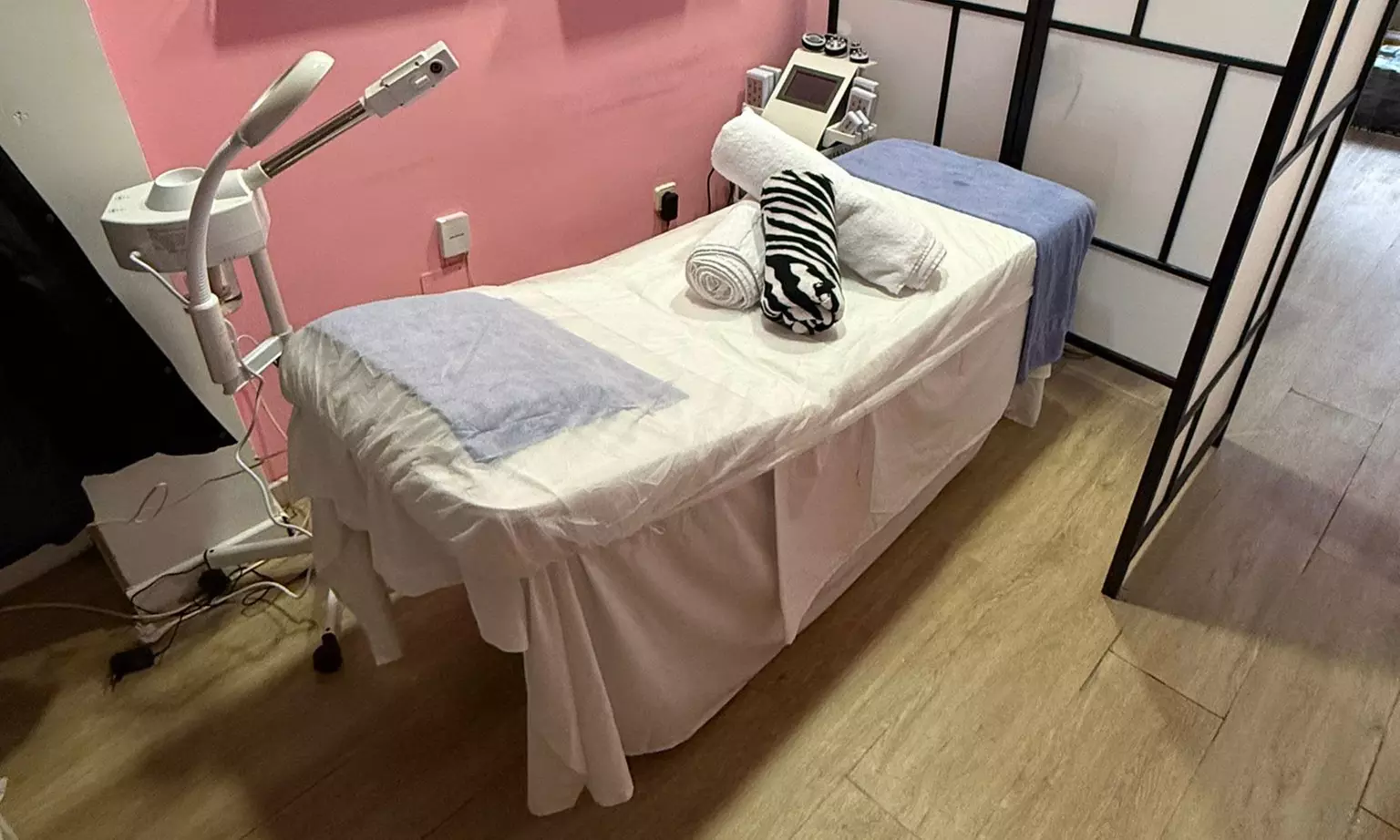 Tratamiento reductor con cavitación, presoterapia y maderoterapia