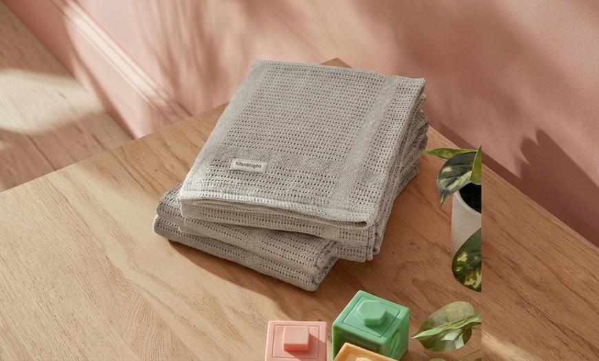 Image 9: 2 Pack Silentnight Safe Nights Cellular Baby Blanket - 100% Cotton, Breathable 