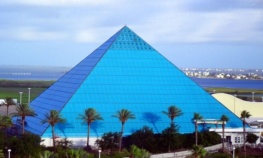 Image 12: Member Pricing: Coastal Galveston Resort, includes Value Pass
