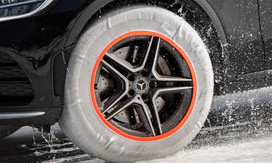 Image 3: Paire de chaussettes à neige pour pneus