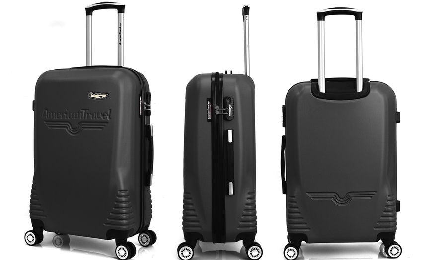 Image 3: Set of Three Suitcases