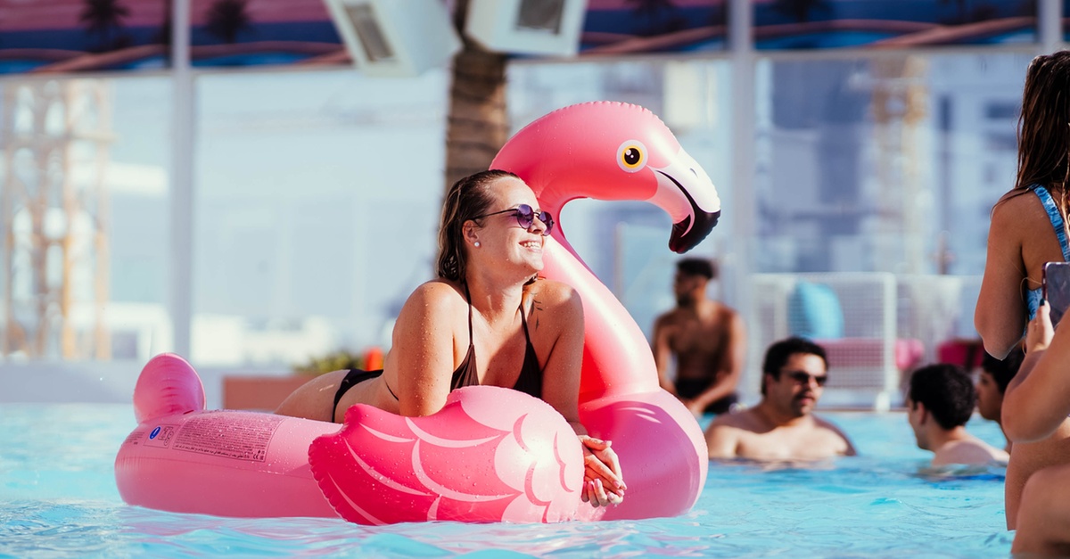 Indulge In Soul Cali Brunch With Limitless Soft/House Beverages + Pool Indulge In Soul Cali Brunch With Limitless Soft/House Beverages + Pool