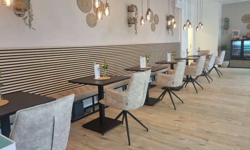 Image 6: 45 Min. Salzgrotte inkl. Solevernebelung für 1-2 Erwachsene & Kinder