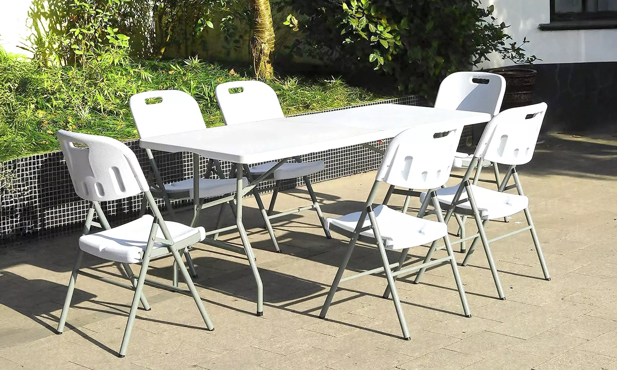 Set con tavolo e 6 sedie pieghevoli da giardino, con spedizione gratuita - Primary Image