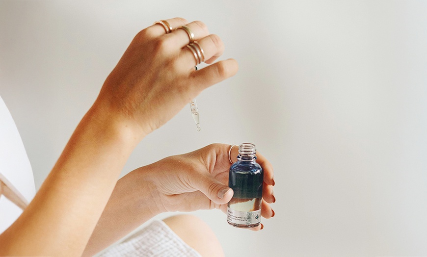 Image 6: Radiante, sin agujas: 1 o 2 sesiones de mesoterapia facial virtual