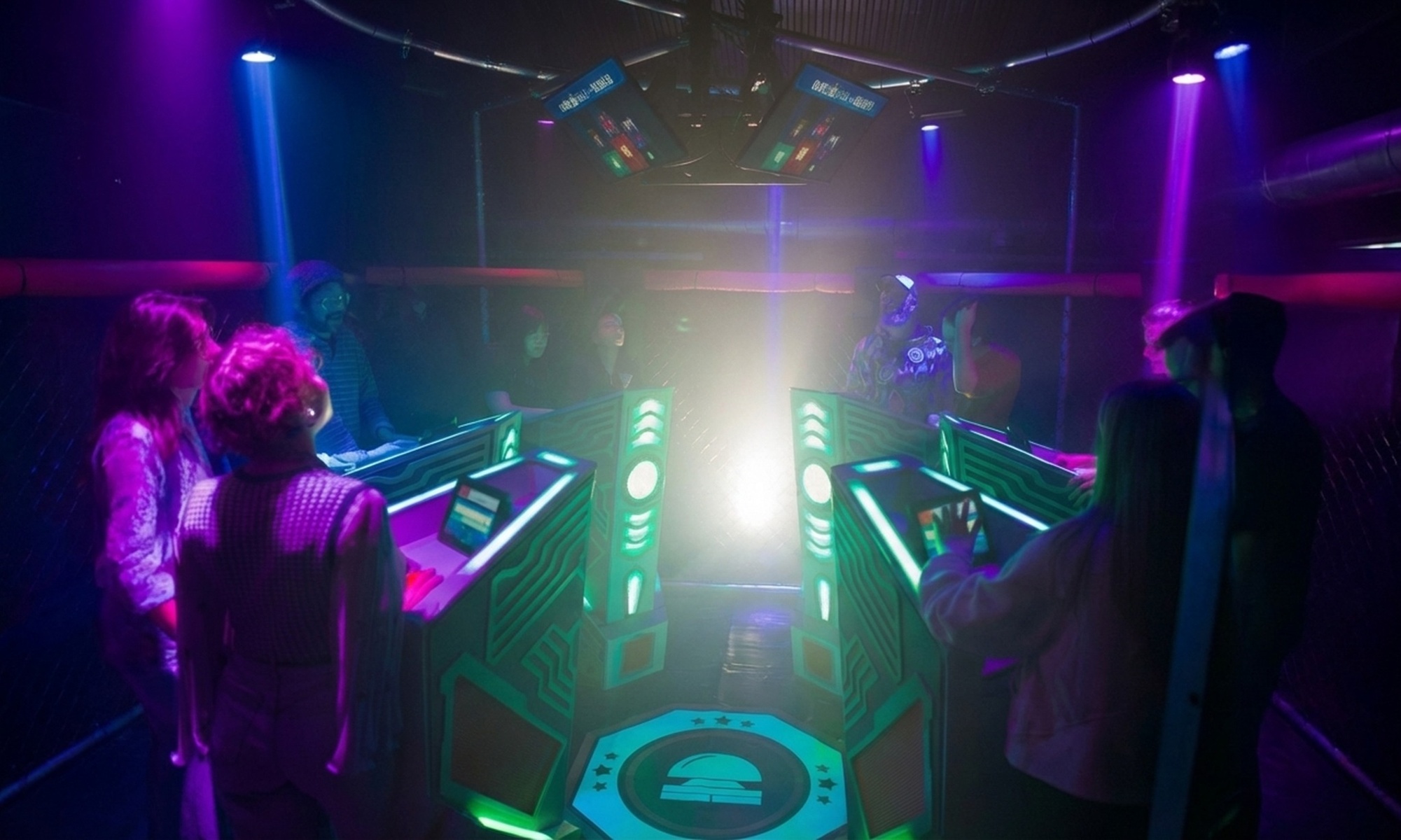 Quiz Box Midweek or Weekend Session - 4, 6, 8 or 12 Players