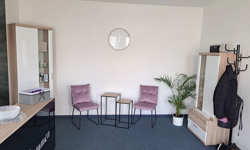 Image 4: Maniküre und / oder Pediküre für 1 Person