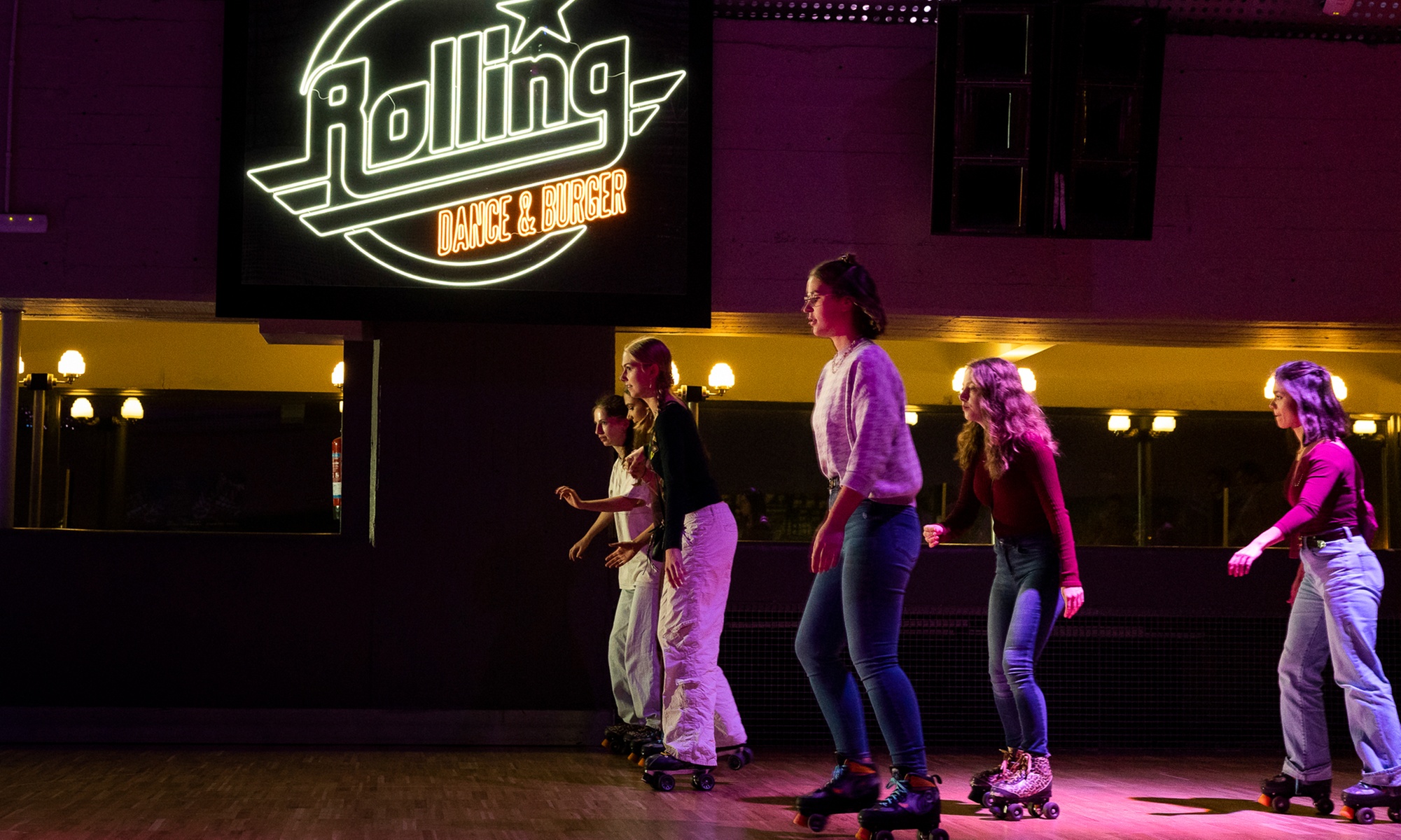 Acceso a pista con opción a menú para 2 personas en Rolling Dance