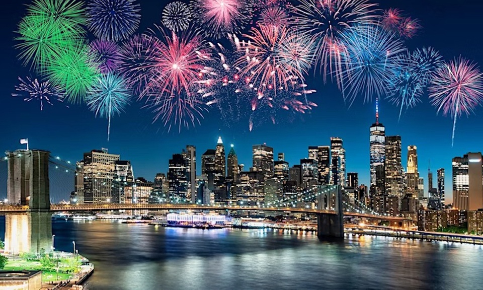 Explore Cruise Under the Fireworks – July 4 Magic at 7 pm or 11 pm 