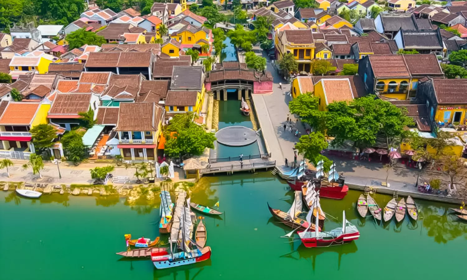 12-Day Vietnam Tour with Hotels, Cruise & Transfers – by Halong Tours
