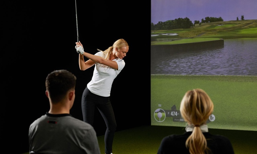 Image 2: Experience Up to 4 Hours of Indoor Golf Fun with Bay Rental 