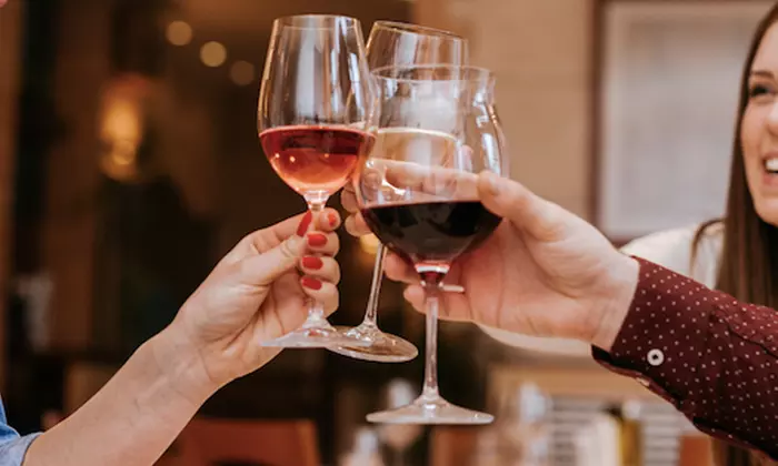 Get 3 Course Dinner For 2 or 4 w/Cocktails or $50/$100 Dining Credit