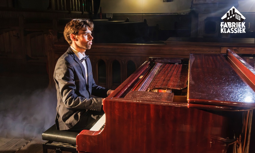 Image 1: Klassiek in een rauwe jas: muziek in mysterieuze fabriekshallen