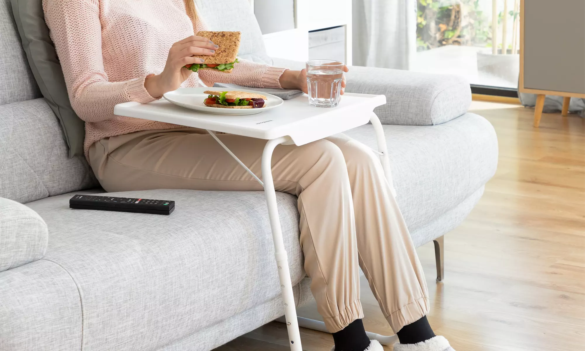 Table d'appoint pliable de la marque Innovagoods, livraison gratuite - Primary Image