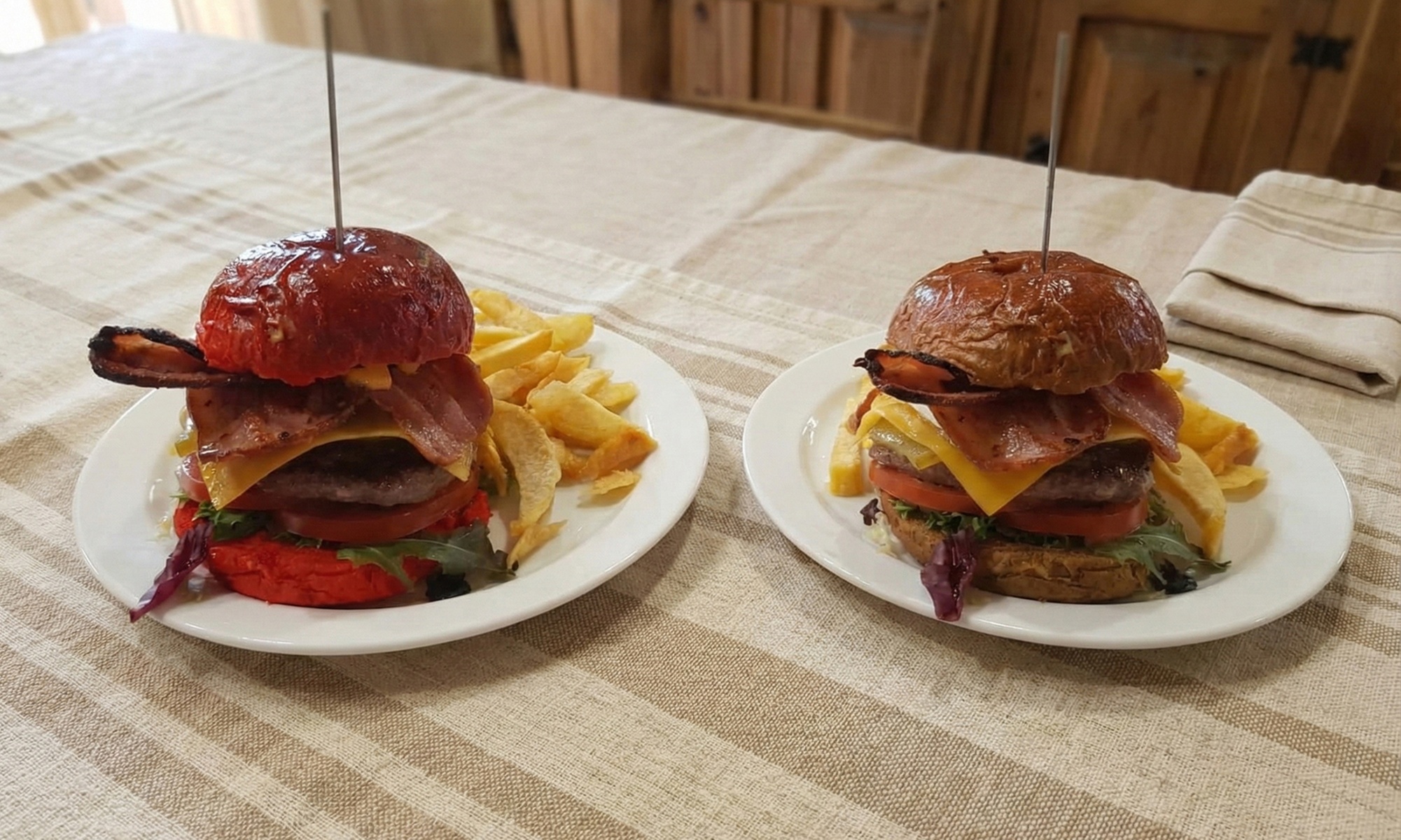 Menú de hamburguesa con postre y bebida para 2 o 4 personas
