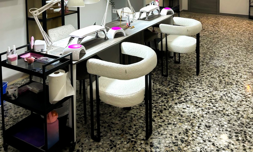 Image 6: 1 o 2 sesiones de microlifting facial de vitaminas con dermapen para 1 