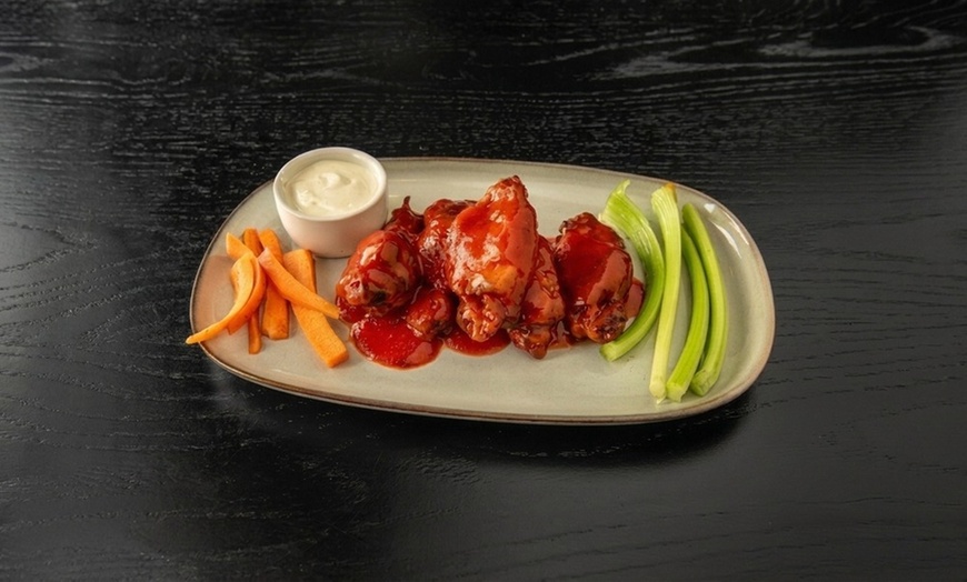 Image 5: 1 or 2 Starter +Two Main Dishes & Two or Four Drinks for 2 or 4 People