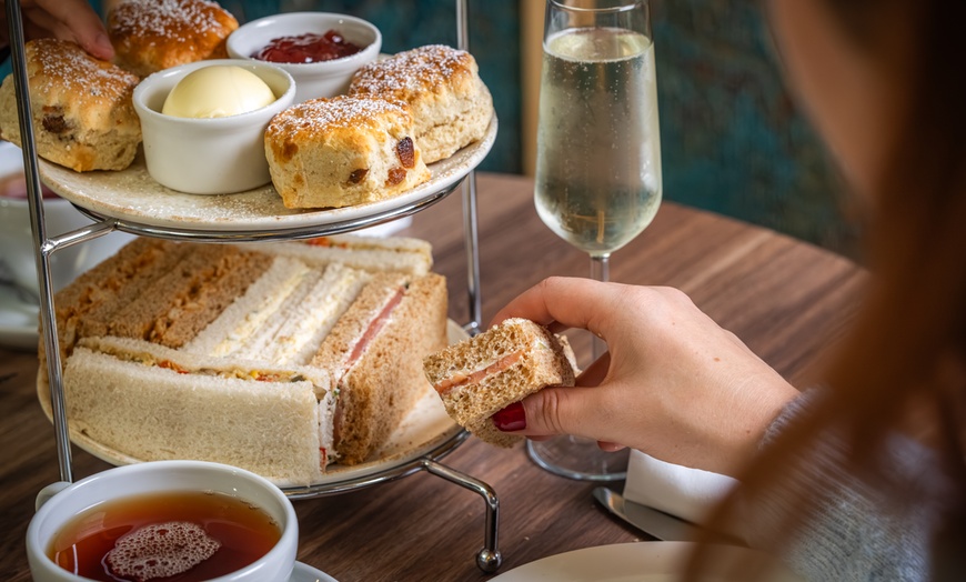 Image 7: Enjoy Sparkling or Traditional Afternoon Tea for 2 or 4