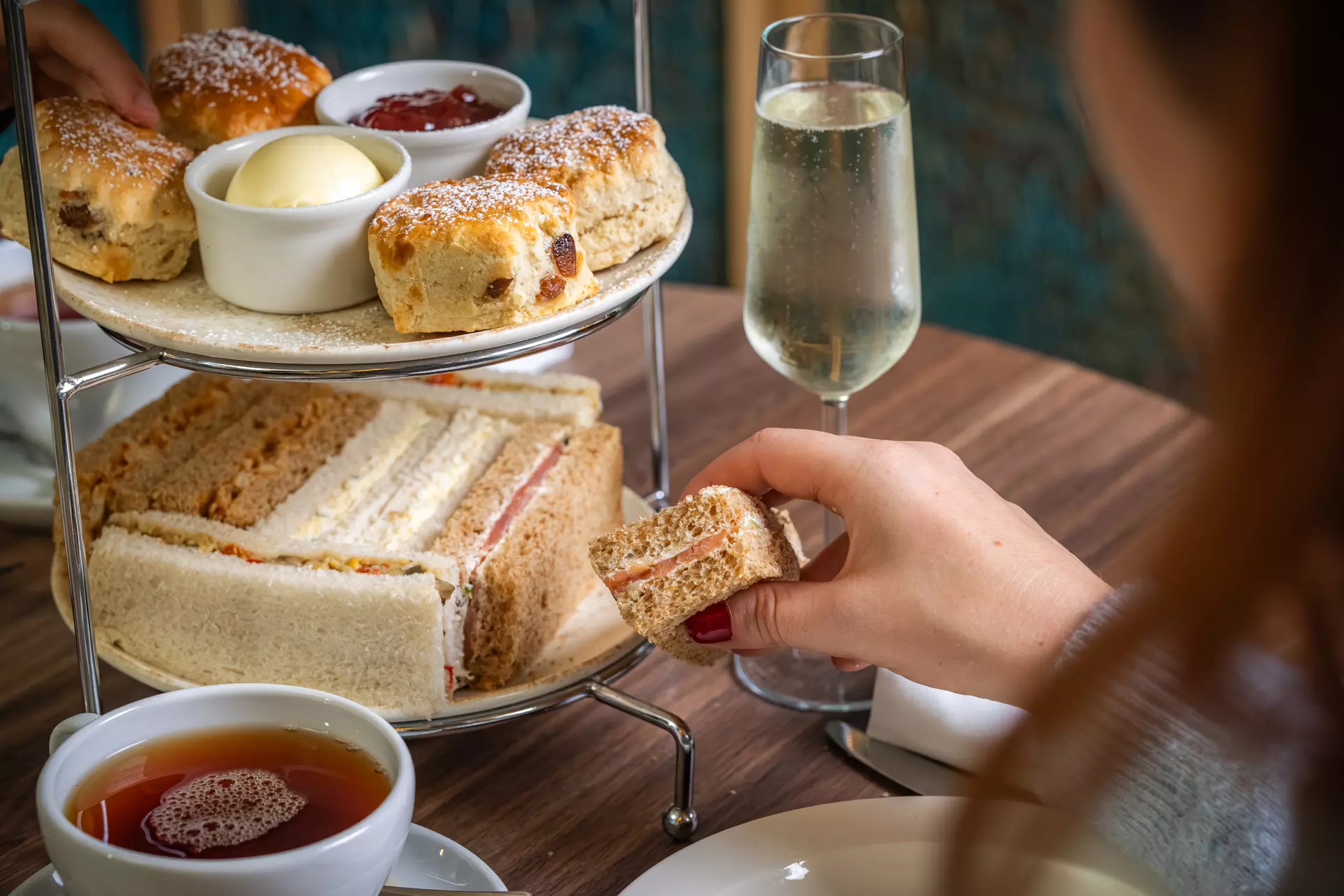 Enjoy Sparkling or Traditional Afternoon Tea for 2 or 4
