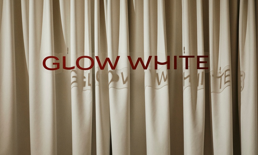 Image 6: Tratamiento blanqueador con gel de un mes y luz LED con férula