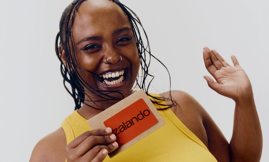 Image 1: Invitación exclusiva: paga 7 € y recibe una Tarjeta Regalo Zalando 10 €