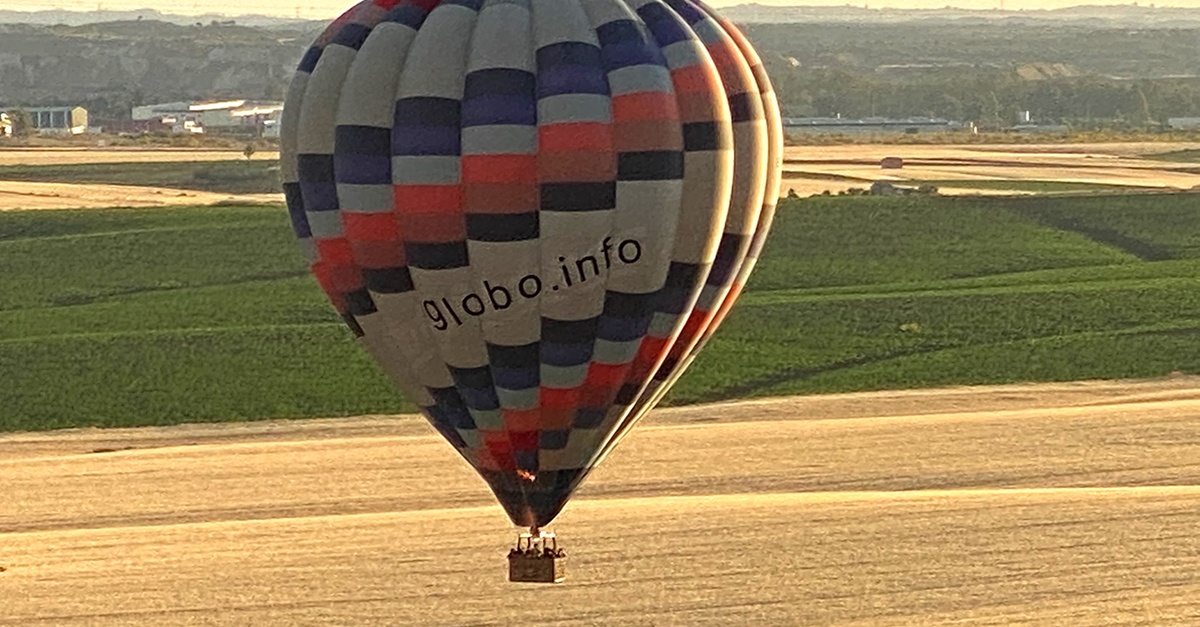 Paseo en globo con desayuno y brindis con cava en Sevilla