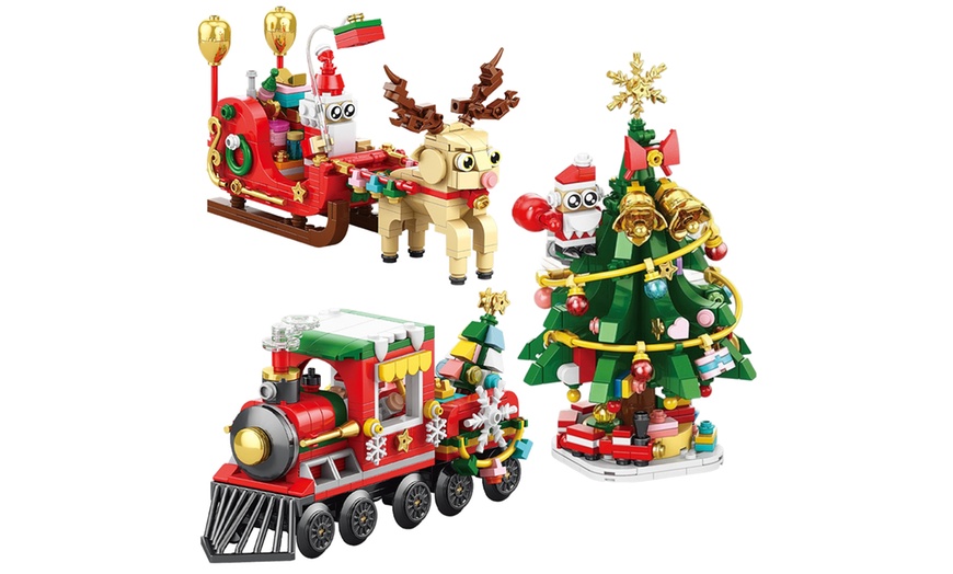 Image 1: Christmas Building Block Gift Set - Set of 3 Models, Compatible with Major Brands (Ages 6+)