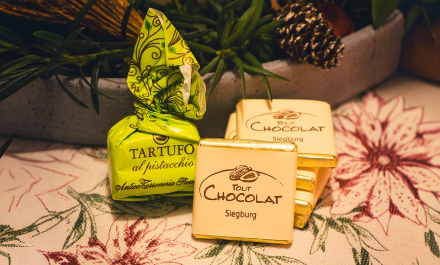 Image 11: Weihnachtsgeschenkbox mit exklusiven handgemachten Überraschungen