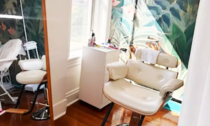 Classic Hybrid or Volume Eyelash Extensions w/w/o Two Week Fills