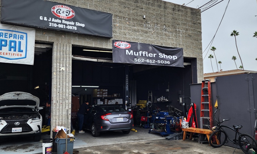 Image 4: Discover Conventional, Synthetic Blend, Full Synthetic Oil Change