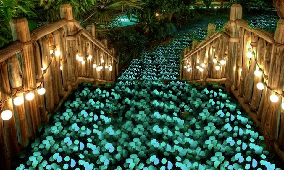 1 ou 2 lots de 100 pierres fluorescentes, format cailloux ou galets - Primary Image