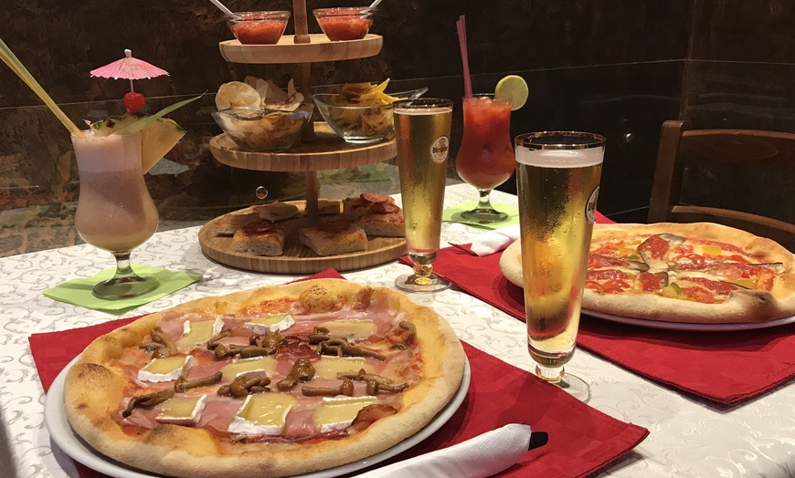 Image 1: Aperitivo, pizza e birra