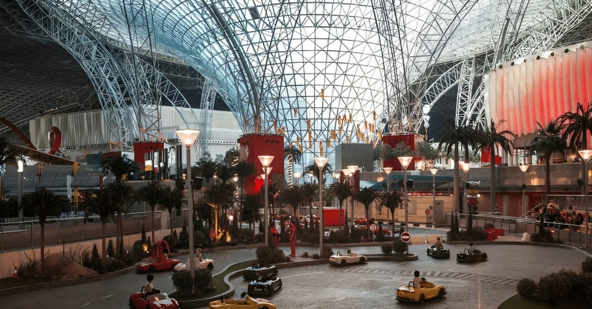 Explore Parks: Ferrari World/Seaworld/Yas Waterworld/Warner Brothers! Explore Parks: Ferrari World/Seaworld/Yas Waterworld/Warner Brothers!