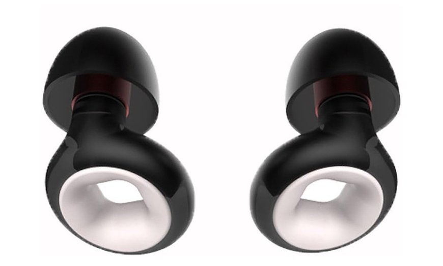 Image 7: Two Pairs of Soft Silicone Ear Plugs