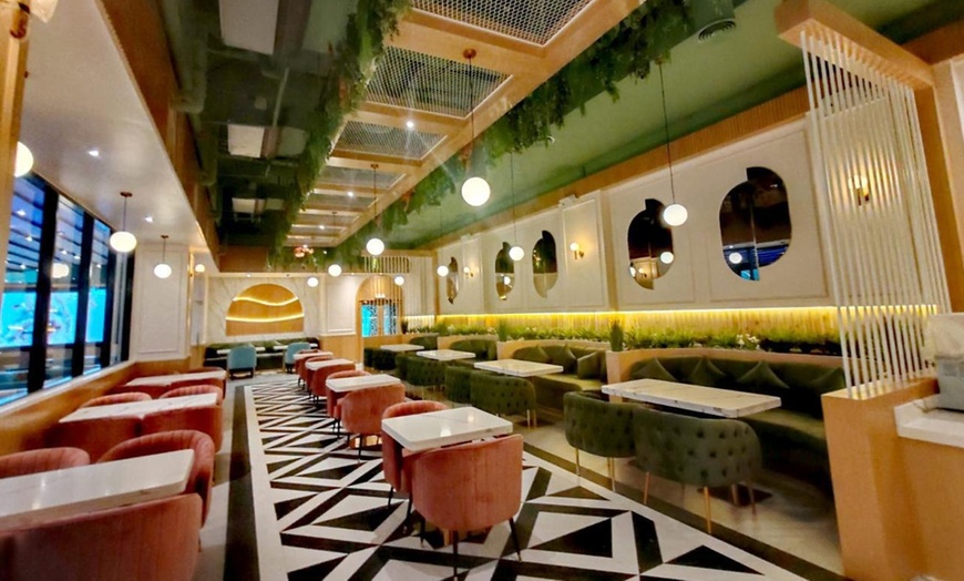 Image 3: Get a Sunday Brunch w/ Soft Beverages & Pool Access for 1, 2, or 4