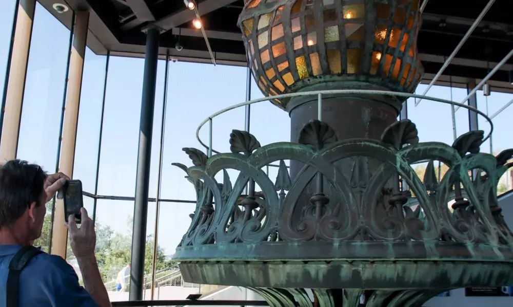 Guided Statue of Liberty and Ellis Island Tour