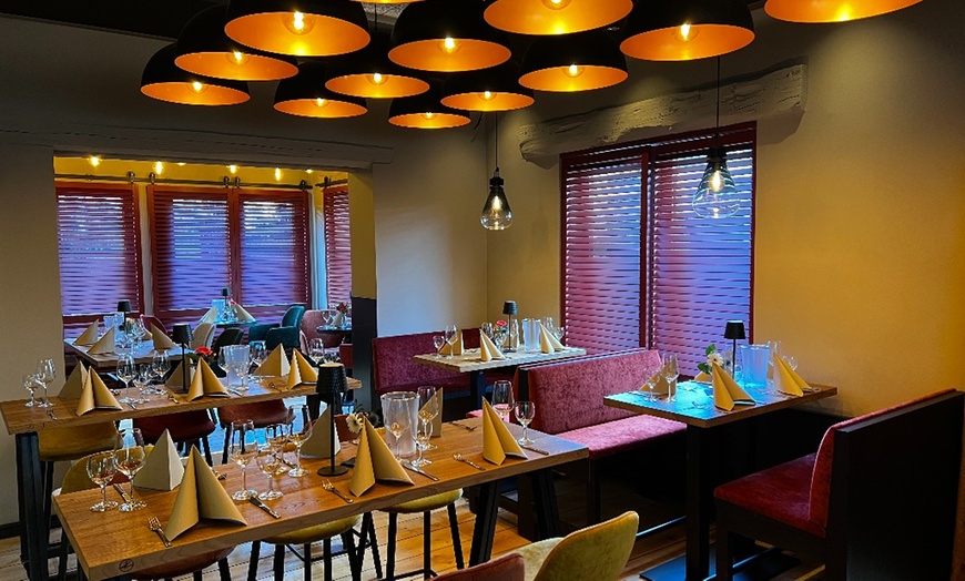 Image 1: 4-Gänge-Dinner-Menü inkl. 1 Glas Cremant de Loire für 1-4 Personen