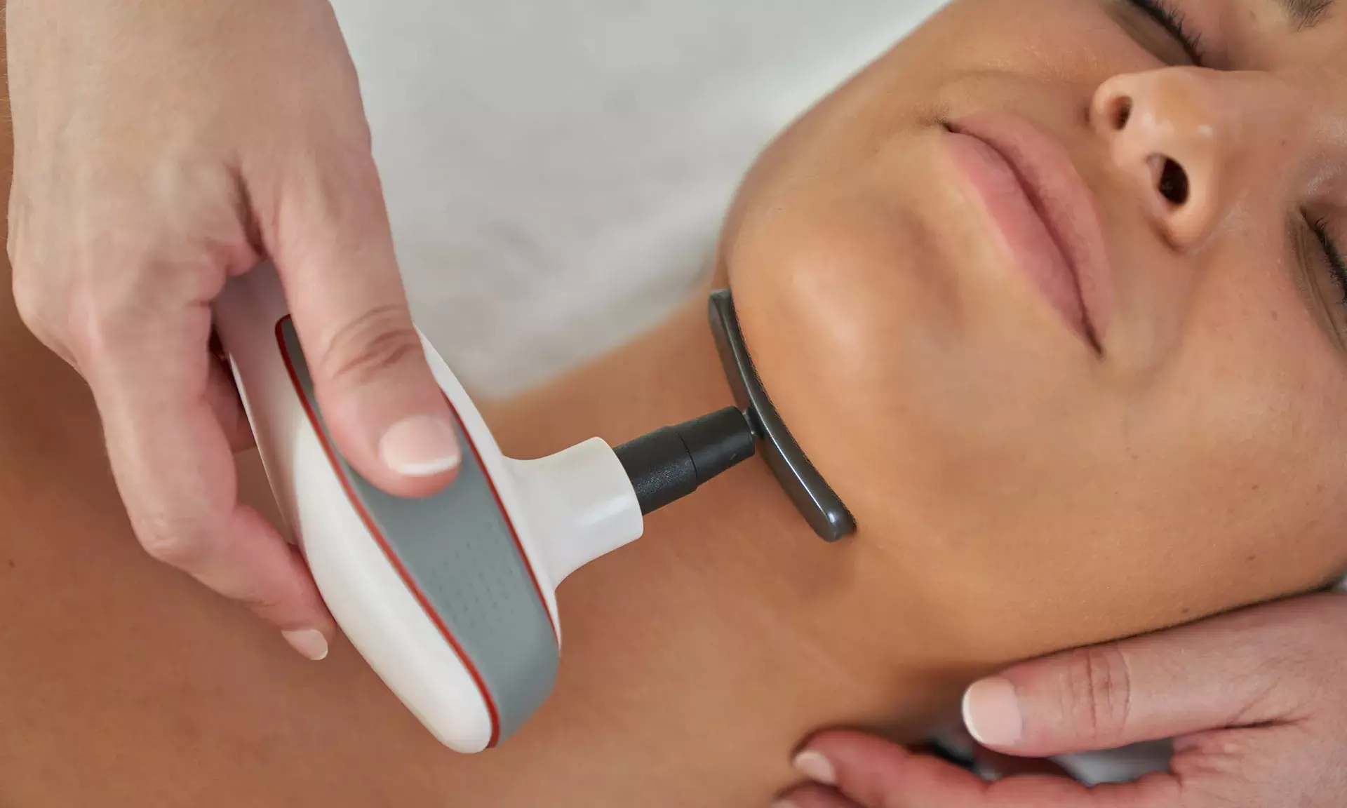 1 o 2 sesiones de tratamiento reafirmante y radiofrecuencia facial