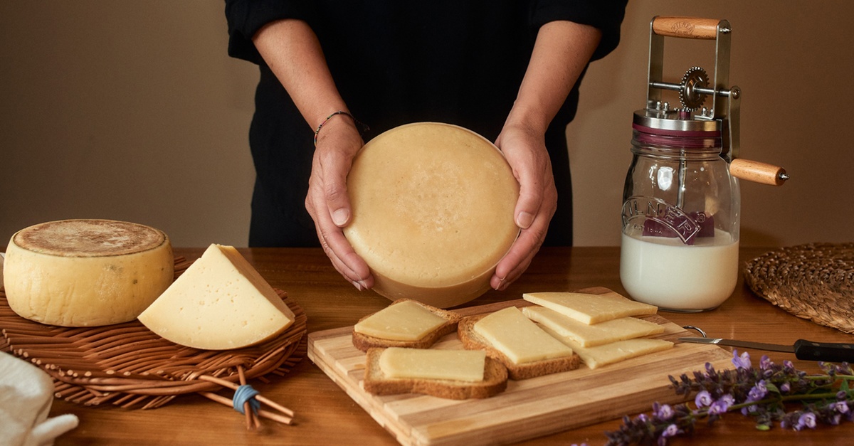 Curso de elaboración artesanal de quesos y productos lácteos en Madrid