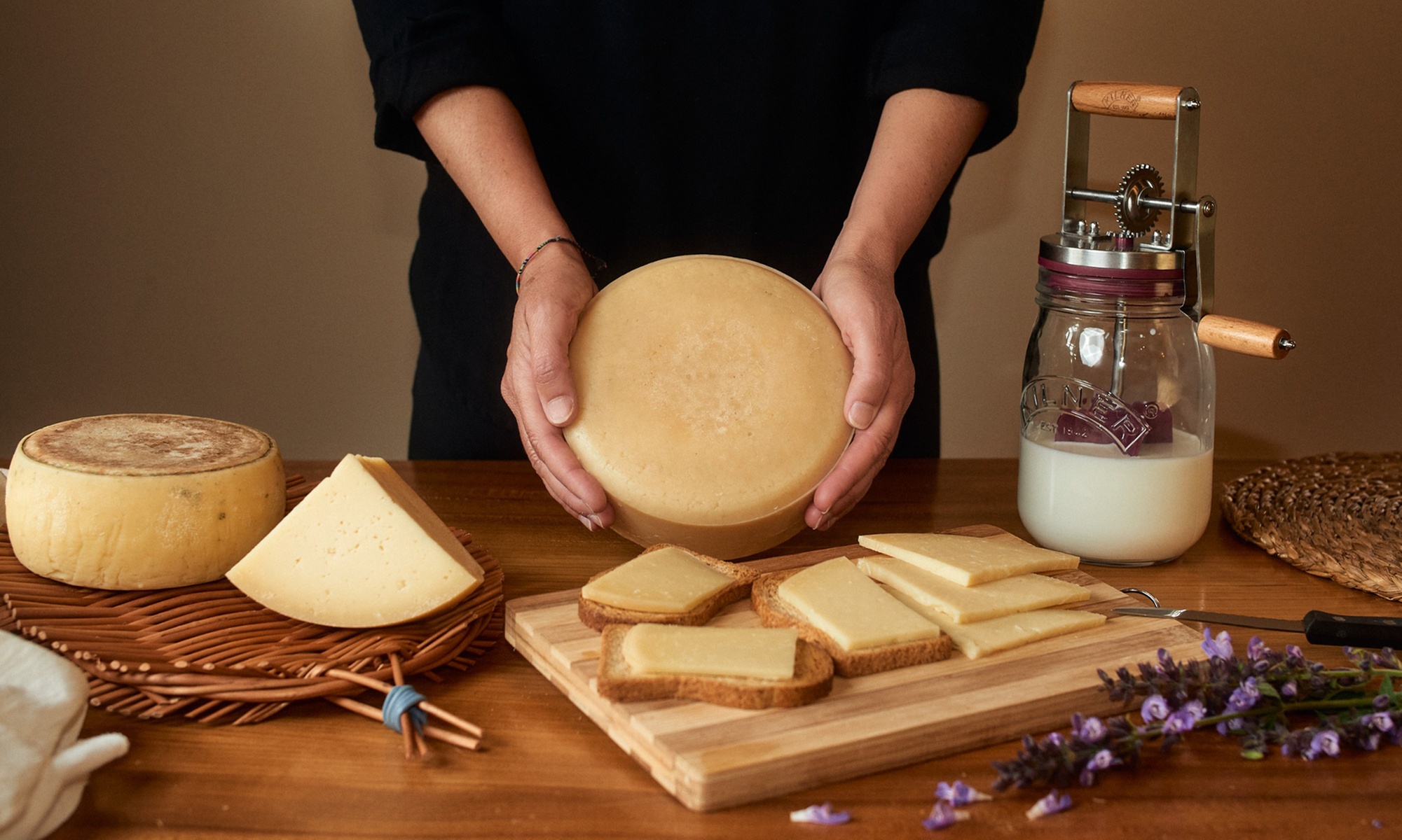 Curso de elaboración artesanal de quesos y productos lácteos