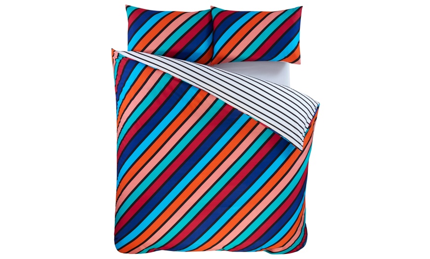 Image 3: Stripe Reversible Duvet Set
