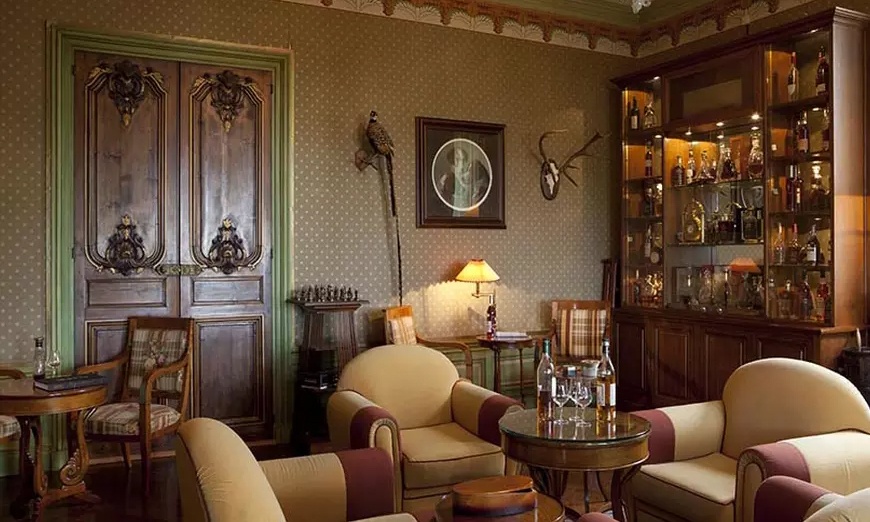 Image 11: Cognac : chambre supérieure, deluxe ou suite avec pdj et spa en option