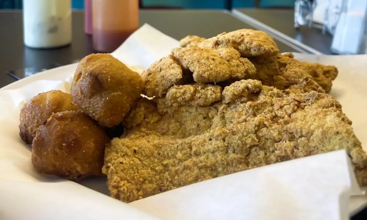 BayShore Louisiana-Style Fry Fish: Crispy Fish, Shrimp & Oysters