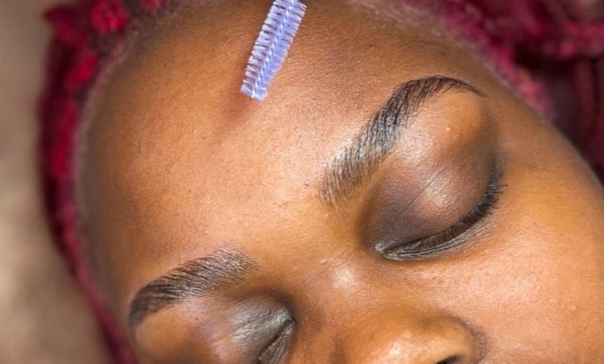 Image 3: Perfectly Shaped Brows with Brow Lamination, Tint & Sculpt