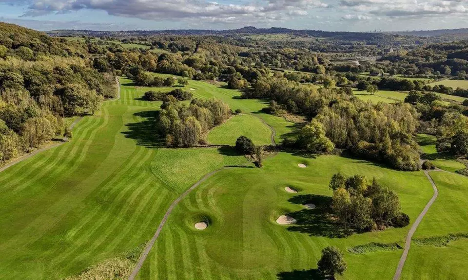 West Yorkshire: 4* Standard Double or Twin Room with Breakfast & Wi-Fi