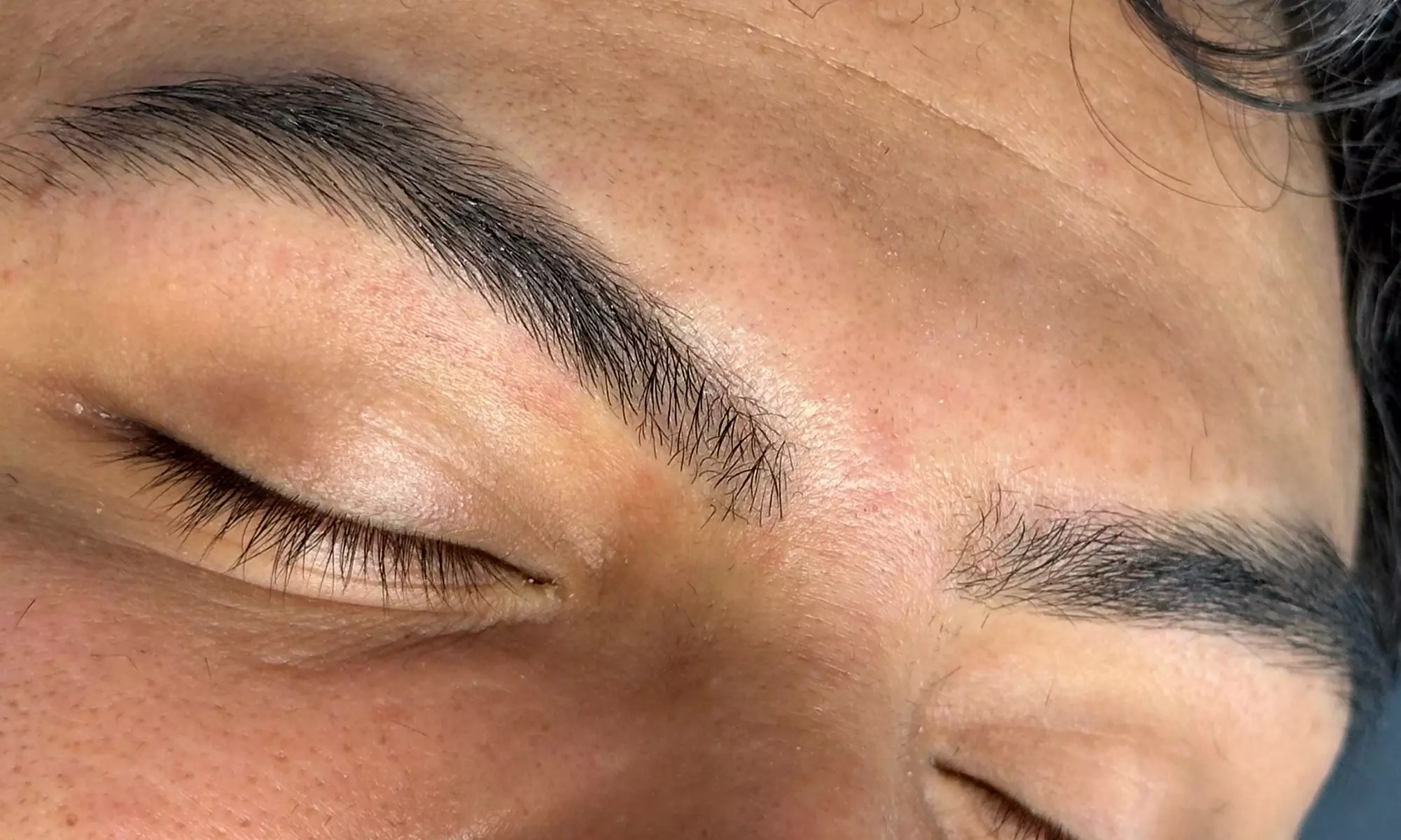 Transform Your Brows with Professional Threading